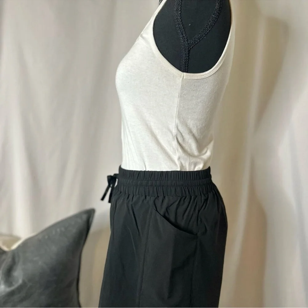 NWT Mono‎ B Drawstring Active Shorts